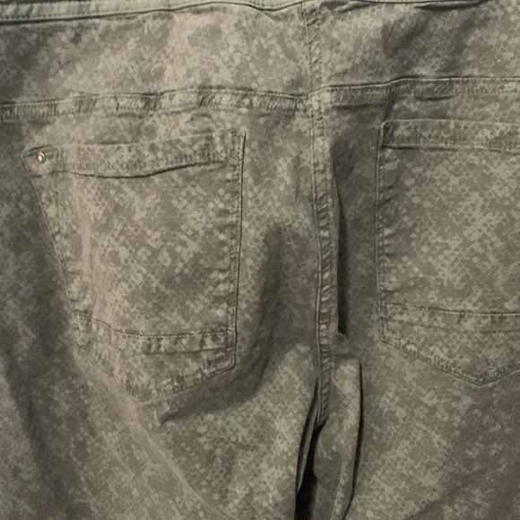 😎Sandwich green pants - Picture 2 of 4